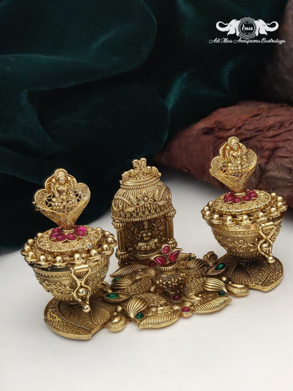 Wholesale Antique Gold Temple Stone Set for Pooja
