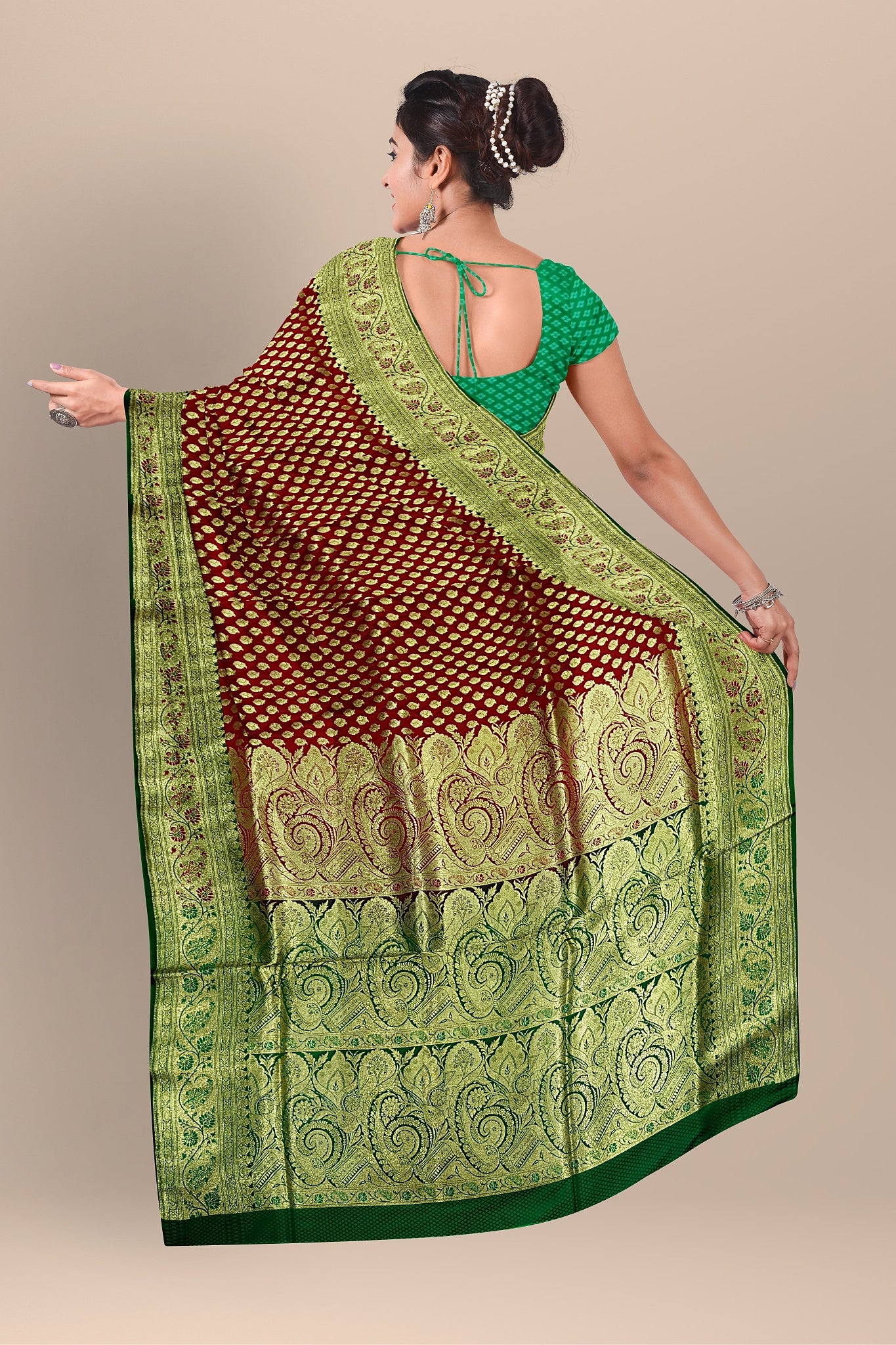 Fiery Red Benarasi Saree with Golden Buta, Green Pallu, and Zari Work.DN NO-2007