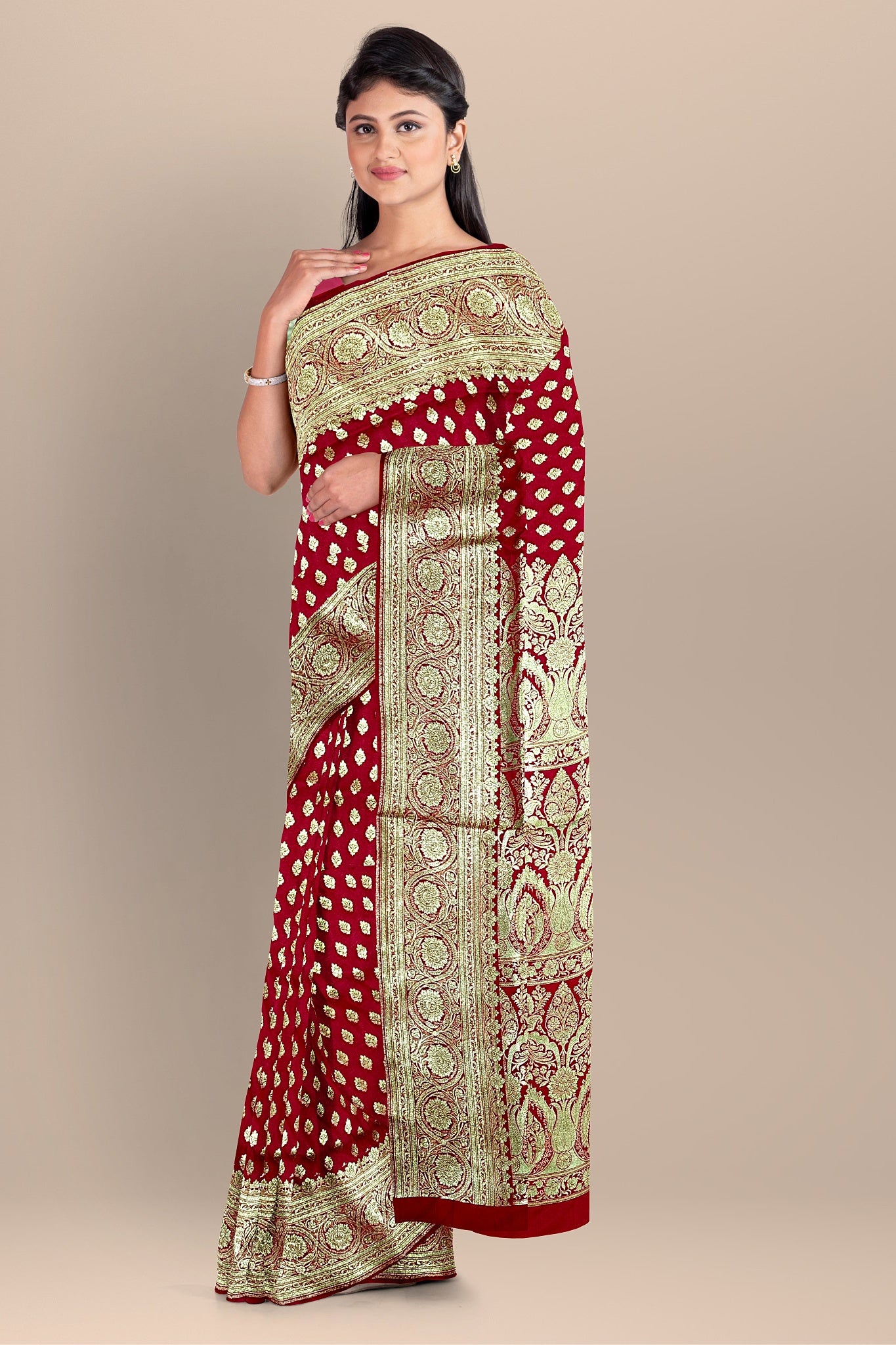 Vibrant Strawberry Red Benarasi Saree with Golden Floral Pallu and Matching Blouse.DN NO-2008