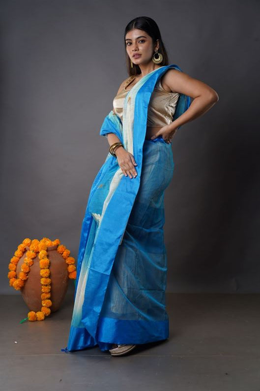 Traditional Soft Mulmul sky & white colour Bengal Handloom Pure Cotton Saree Without Blouse Piece.DN NO-1055