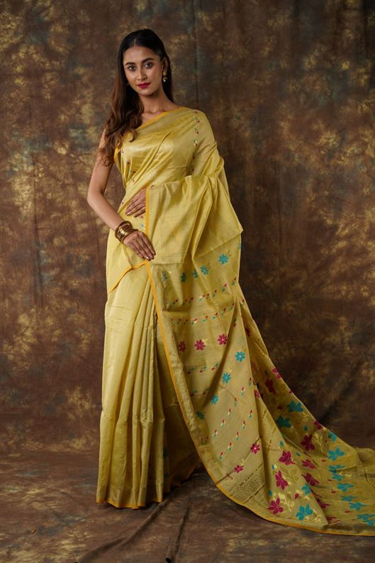 Traditional Soft Mulmul red colour Bengal Handloom Pure Cotton Saree Without Blouse Piece.DN NO-1062