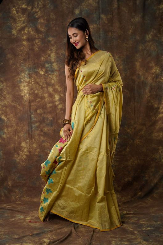 Traditional Soft Mulmul red colour Bengal Handloom Pure Cotton Saree Without Blouse Piece.DN NO-1062
