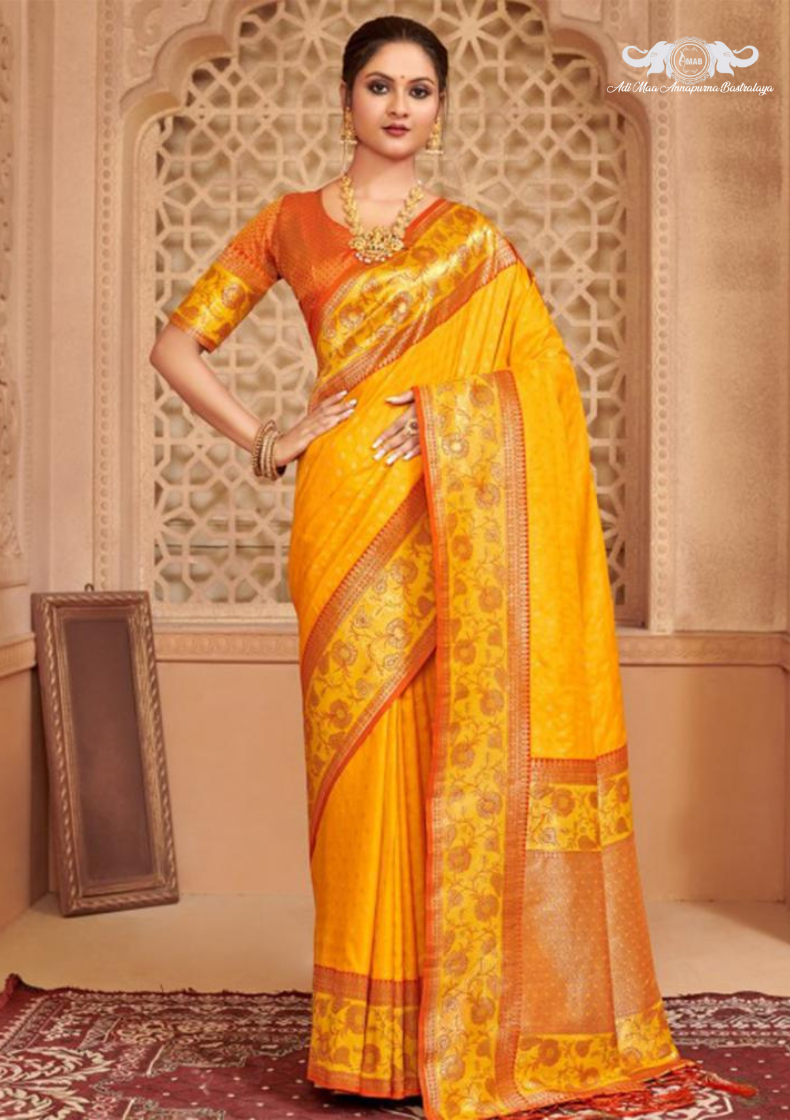 Handloom Banarasi Soft Silk Saree with Paisley Butti Weaving set of 6