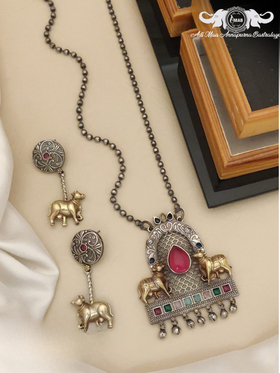 Wholesale Oxidized Silver Temple Necklace Set with Cow Motif