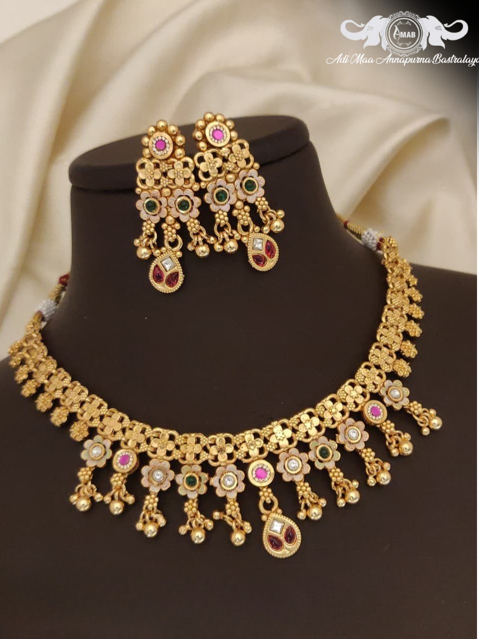 Wholesale Chorski Kundan Choker Set with Floral Drops
