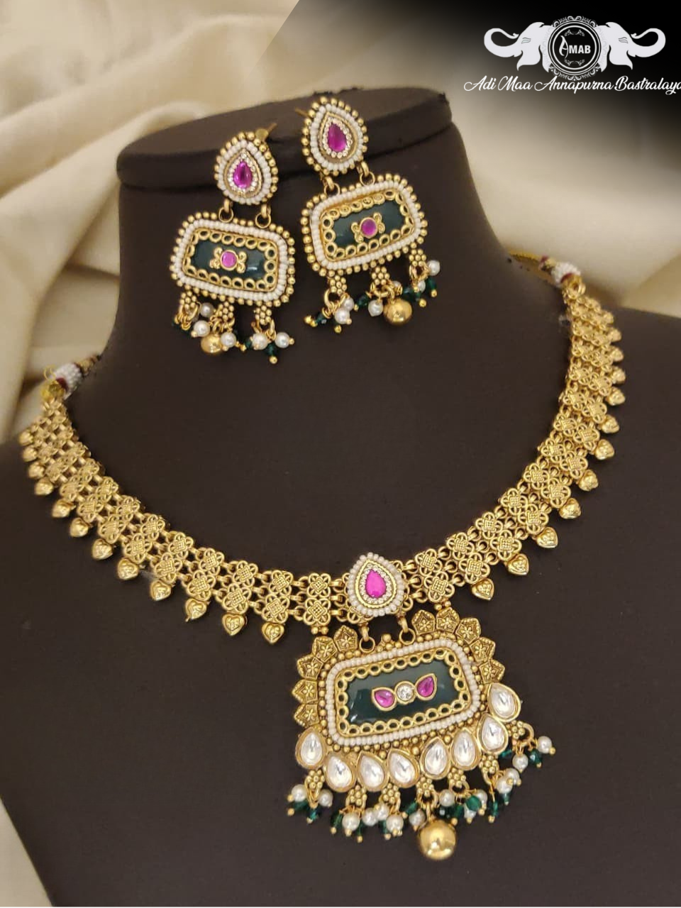 Wholesale Antique Choker Set Square Green Enamel Pendant - Bulk