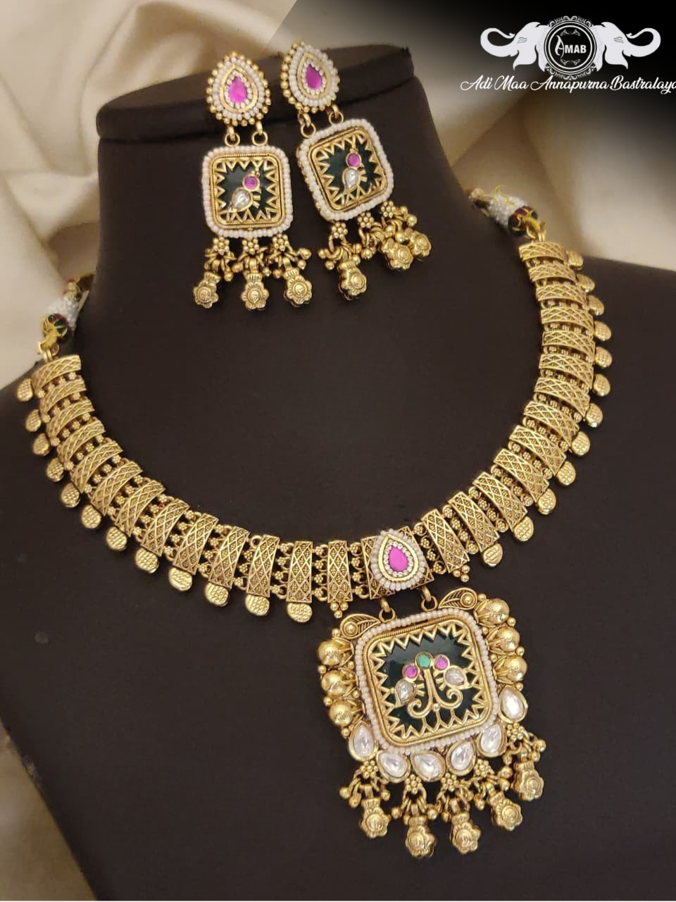 Wholesale Antique Choker Set Square Enamel Pendant - Bulk