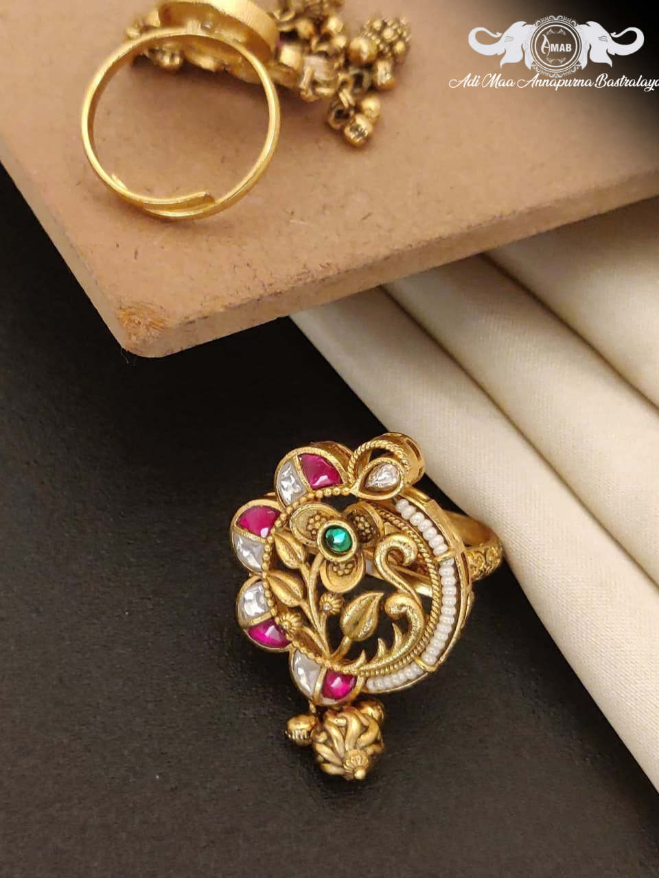 Wholesale Antique Gold Adjustable Floral Ring with Stones