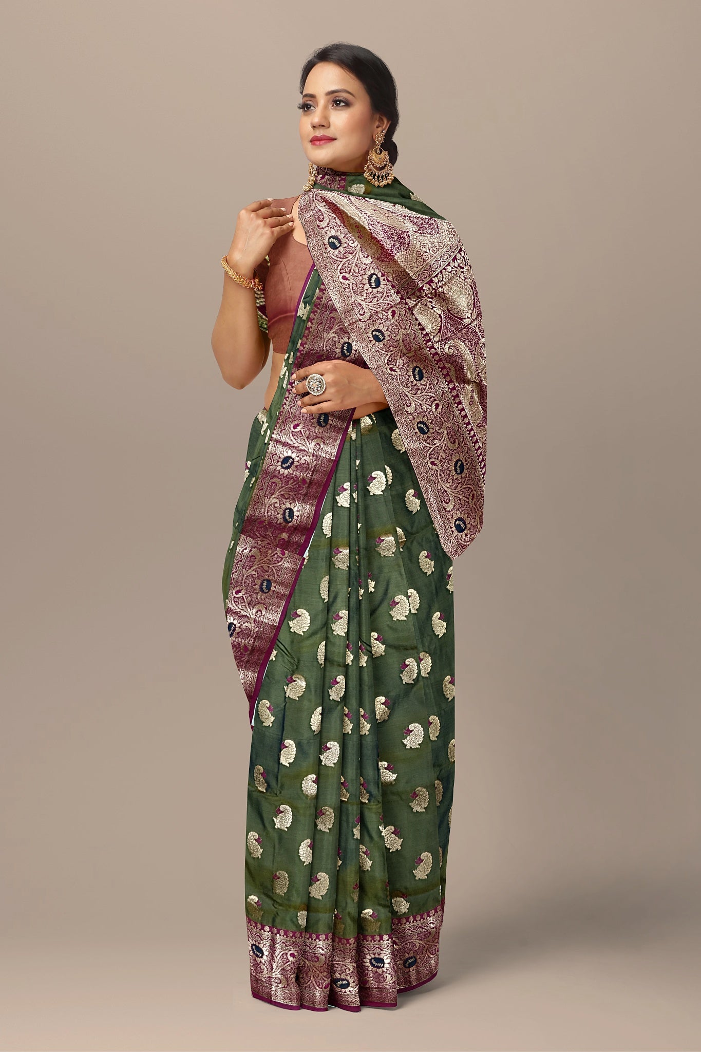 Seyla Silk Saree with Leaf Design, Rani Pallu, and Golden Buta Blouse