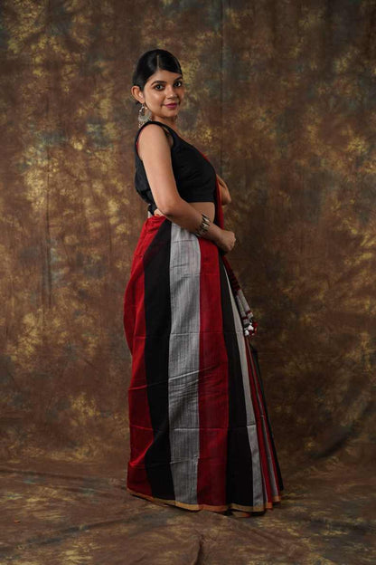 Traditional Soft Mulmul red & black colour Bengal Handloom Pure Cotton Saree Without Blouse Piece.DN NO-1044