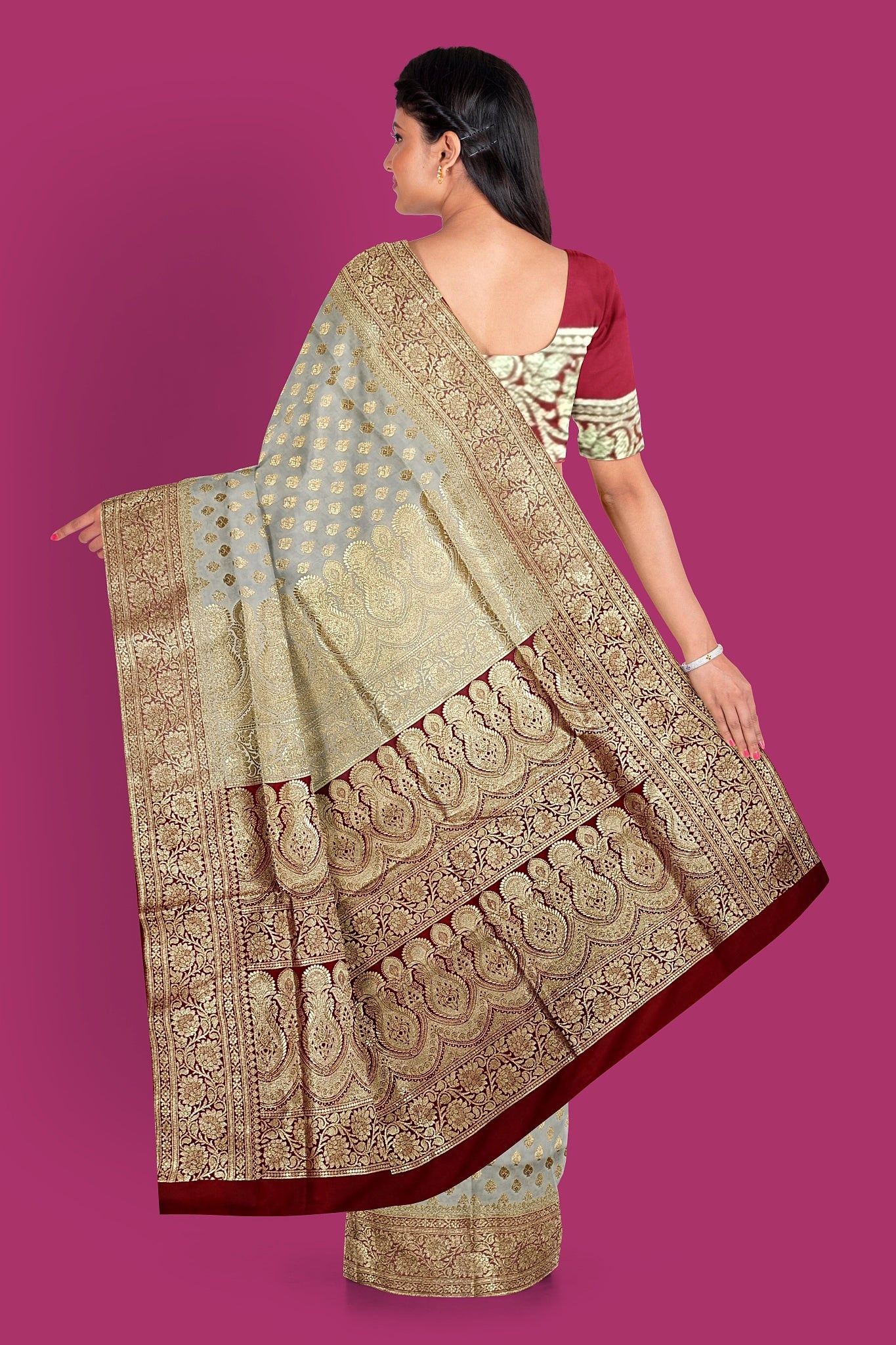 Title: Cream Colored Benarasi Saree with Maroon Contrast Pallu and Blouse Piece.DN NO-2010