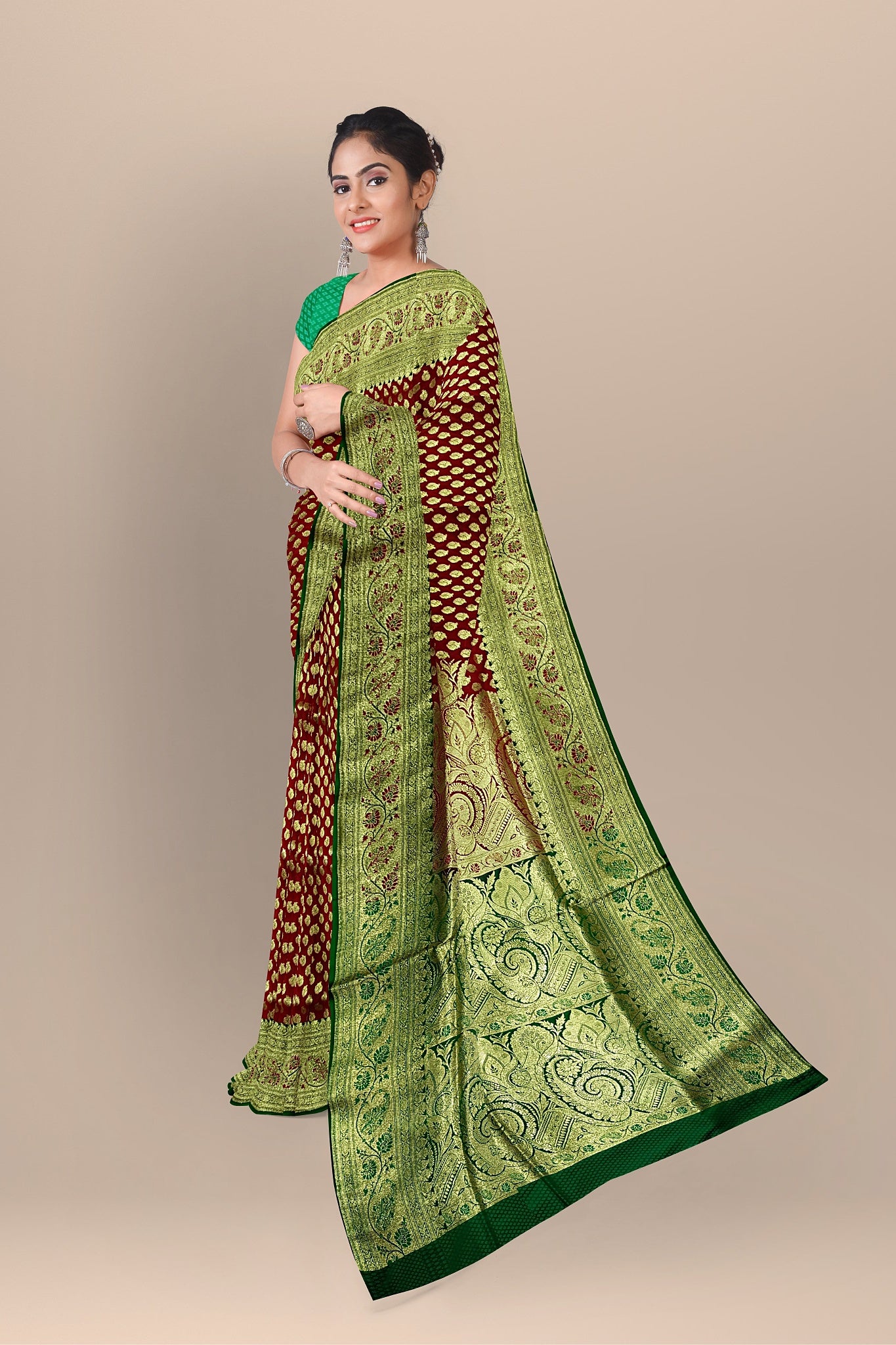 Fiery Red Benarasi Saree with Golden Buta, Green Pallu, and Zari Work.DN NO-2007