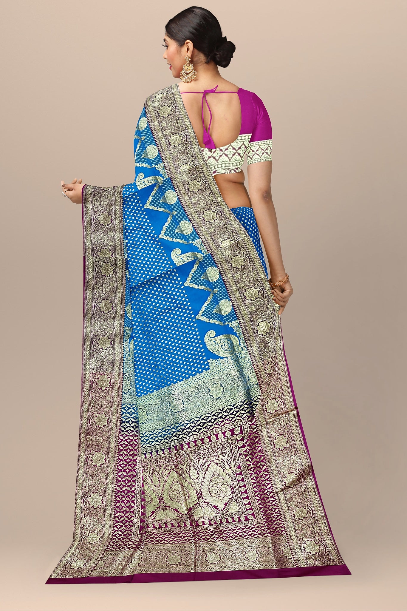 Breathtaking Firoza Benarasi Saree with Mini Buta, Floral Kalka Pallu, and Zari Work