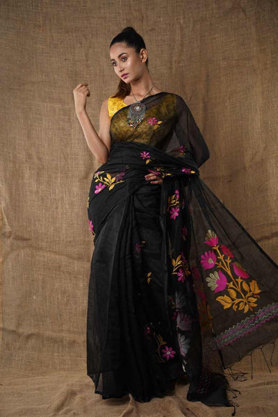 Traditional Soft Mulmul lite black colour Bengal Handloom Pure Cotton Saree Without Blouse Piece.