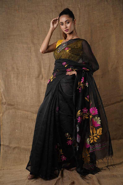 Traditional Soft Mulmul lite black colour Bengal Handloom Pure Cotton Saree Without Blouse Piece.