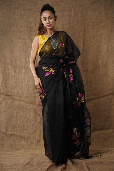 Traditional Soft Mulmul lite black colour Bengal Handloom Pure Cotton Saree Without Blouse Piece.