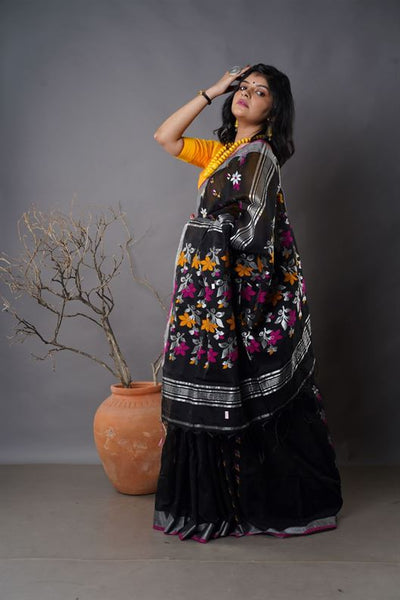 Traditional Soft Mulmul black colour Bengal Handloom Pure Cotton Saree Without Blouse Piece.