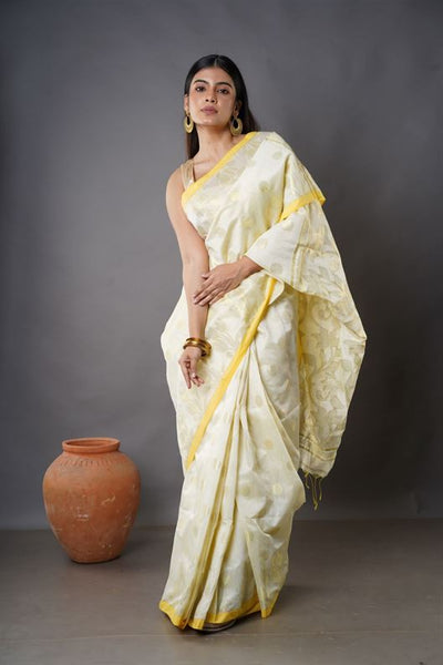 Traditional Soft Mulmul golden colour Bengal Handloom Pure Cotton Saree Without Blouse Piece.