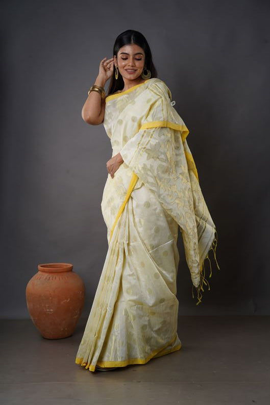 Traditional Soft Mulmul golden colour Bengal Handloom Pure Cotton Saree Without Blouse Piece.