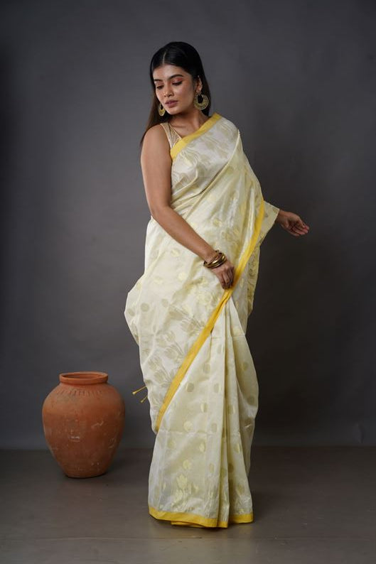 Traditional Soft Mulmul golden colour Bengal Handloom Pure Cotton Saree Without Blouse Piece.