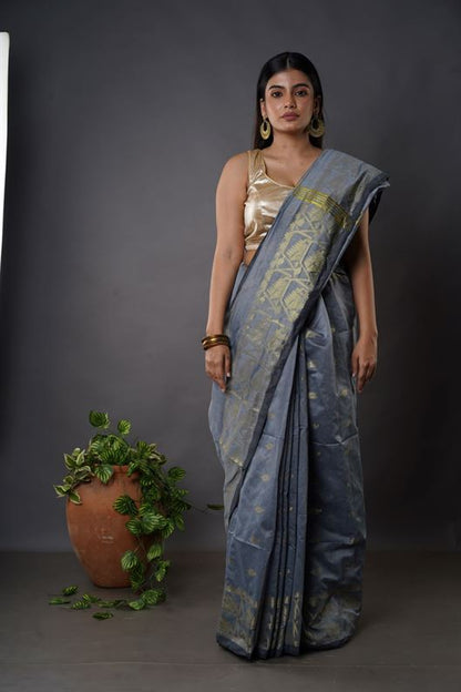 Traditional Soft Mulmul grey colour Bengal Handloom Pure Cotton Saree Without Blouse Piece.DN NO-1033
