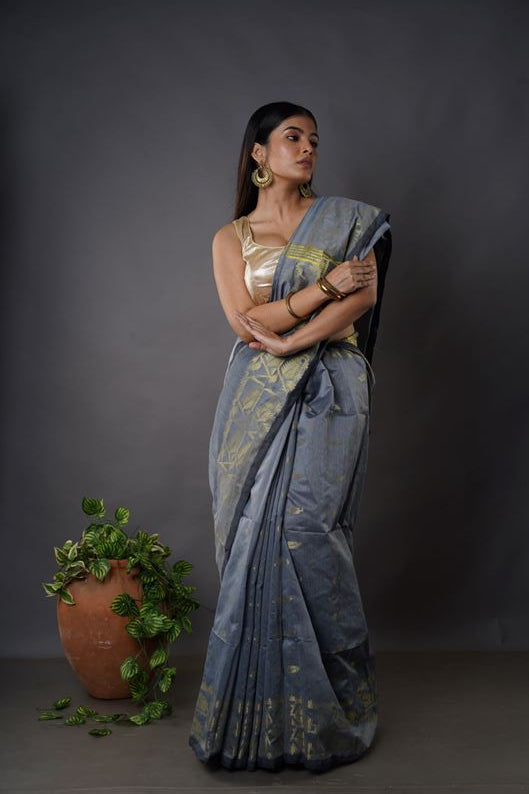 Traditional Soft Mulmul grey colour Bengal Handloom Pure Cotton Saree Without Blouse Piece.DN NO-1033