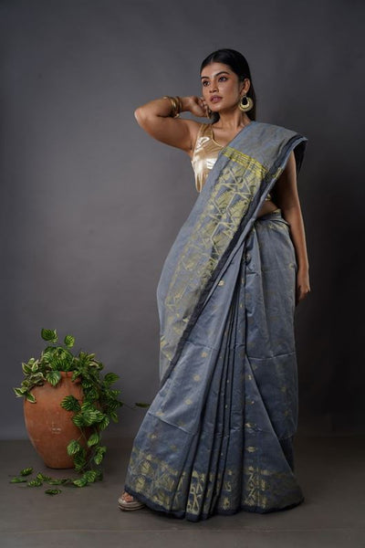 Traditional Soft Mulmul grey colour Bengal Handloom Pure Cotton Saree Without Blouse Piece.