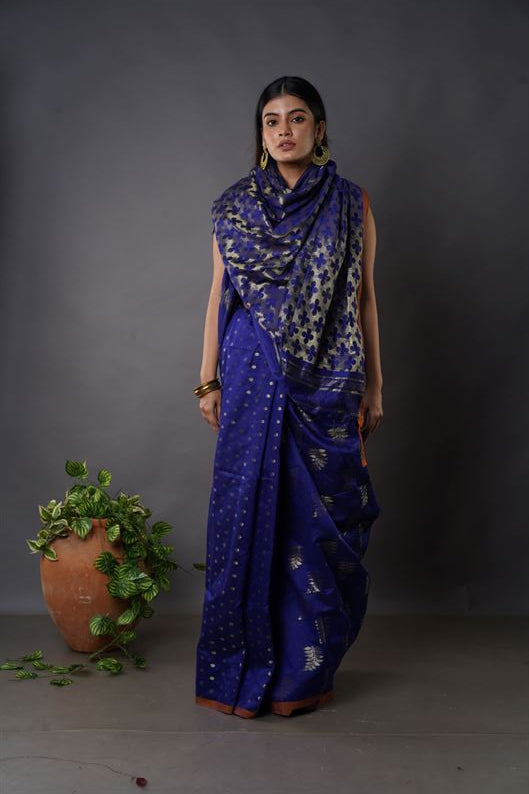 Traditional Soft Mulmul navy blue colour Bengal Handloom Pure Cotton Saree Without Blouse Piece.