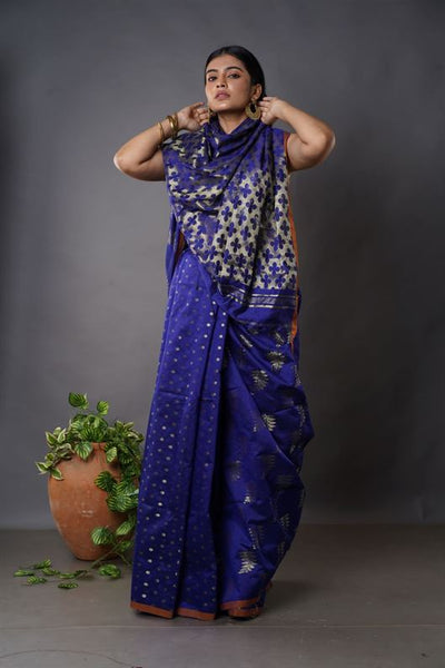 Traditional Soft Mulmul navy blue colour Bengal Handloom Pure Cotton Saree Without Blouse Piece.