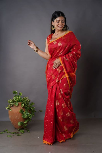 Traditional Soft Mulmul red colour Bengal Handloom Pure Cotton Saree Without Blouse Piece.