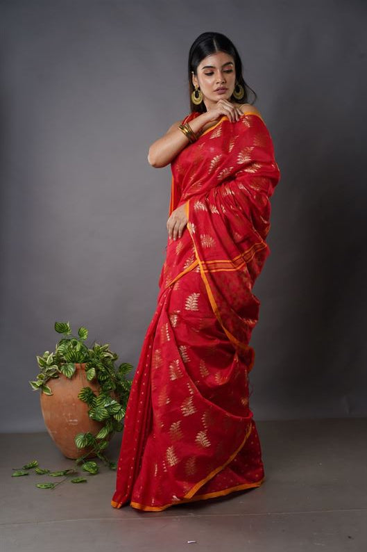 Traditional Soft Mulmul red colour Bengal Handloom Pure Cotton Saree Without Blouse Piece.