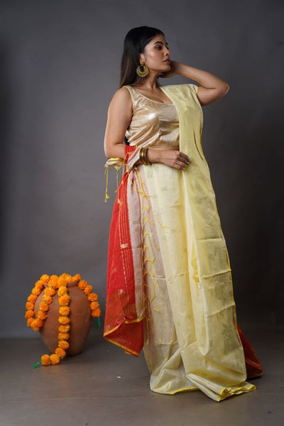 Traditional Soft Mulmul cream & red colour Bengal Handloom Pure Cotton Saree Without Blouse Piece.DN NO-1038