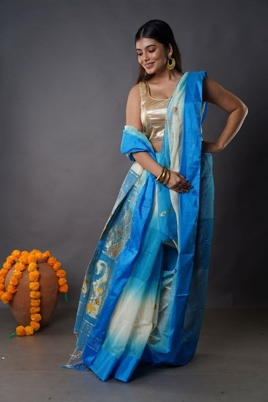 Traditional Soft Mulmul sky & white  colour Bengal Handloom Pure Cotton Saree Without Blouse Piece.