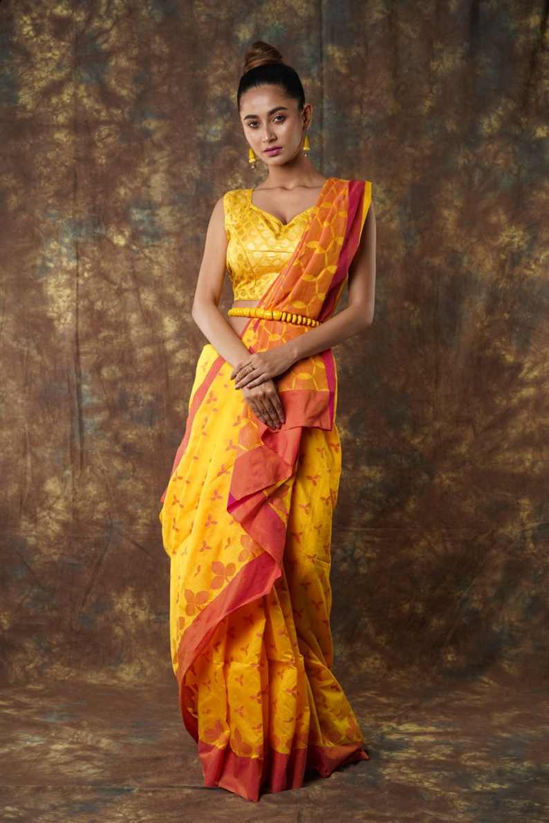 Traditional Soft Mulmul yellow colour Bengal Handloom Pure Cotton Saree Without Blouse Piece.