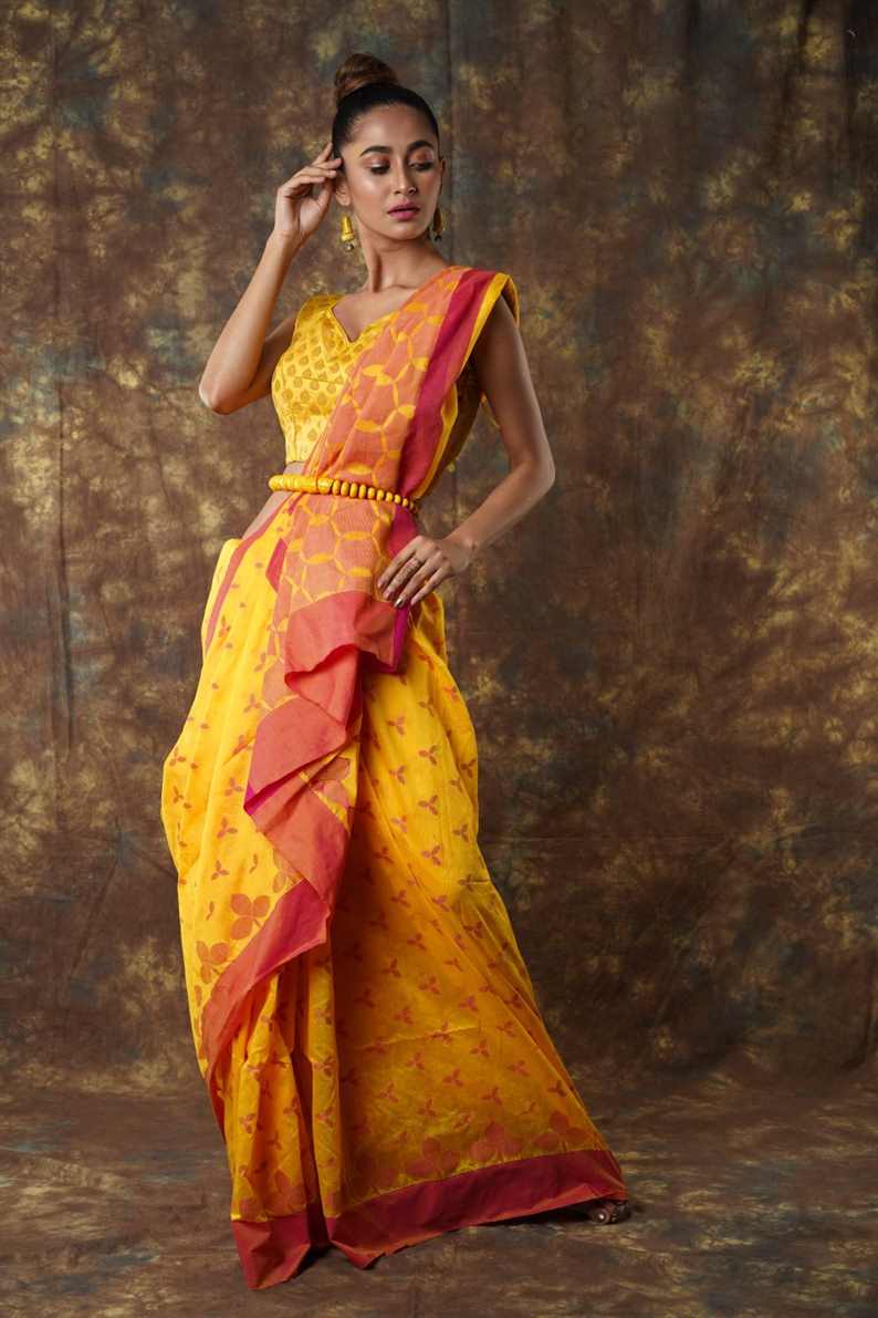 Traditional Soft Mulmul yellow colour Bengal Handloom Pure Cotton Saree Without Blouse Piece.