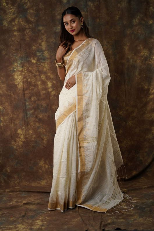 Traditional Soft Mulmul cream colour Bengal Handloom Pure Cotton Saree Without Blouse Piece.