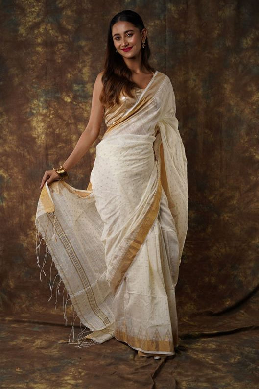 Traditional Soft Mulmul cream colour Bengal Handloom Pure Cotton Saree Without Blouse Piece.