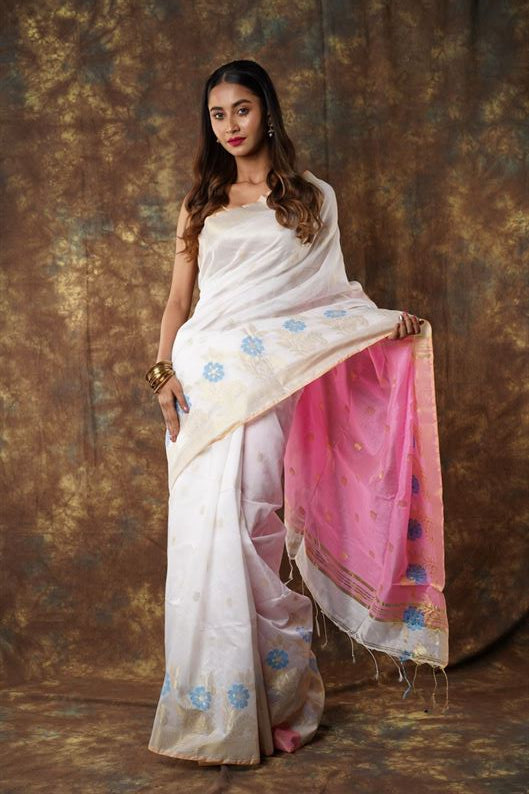 Traditional Soft Mulmul white & pink colour Bengal Handloom Pure Cotton Saree Without Blouse Piece.