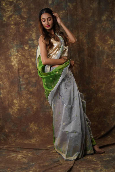 Traditional Soft Mulmul grey  colour Bengal Handloom Pure Cotton Saree Without Blouse Piece.