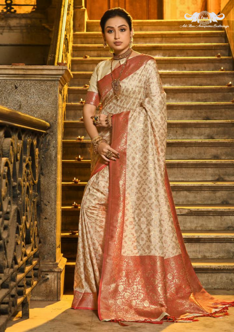 Handloom Banarasi Soft Silk Saree with Paisley Butti Weaving set of 6