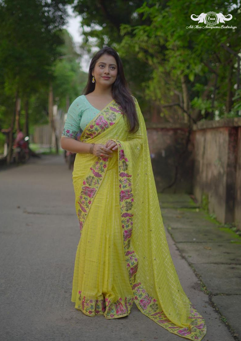 Luxurious Banarasi Soft Silk Saree with Traditional Paisley Butti Weaving set of 1