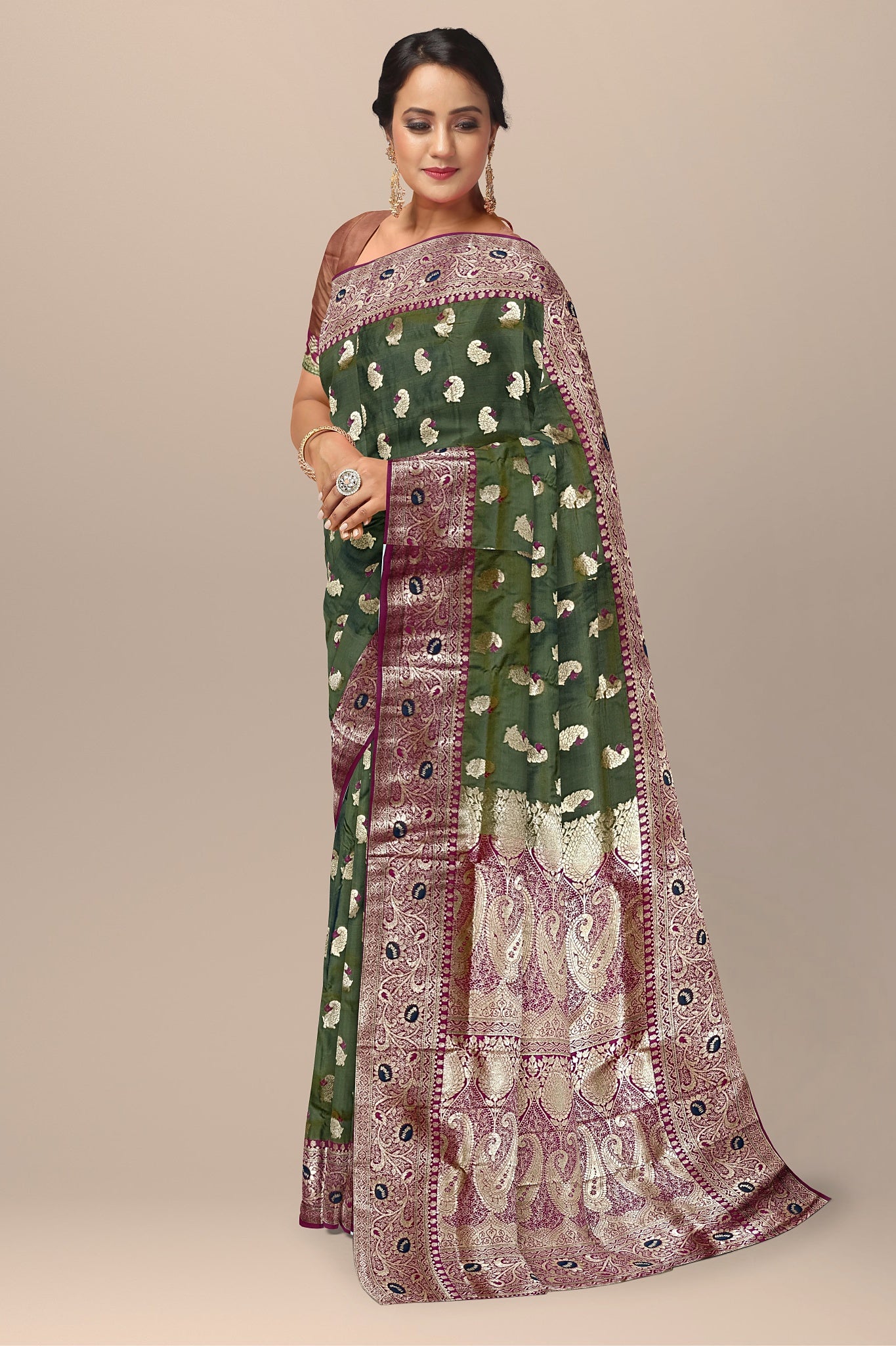 Seyla Silk Saree with Leaf Design, Rani Pallu, and Golden Buta Blouse